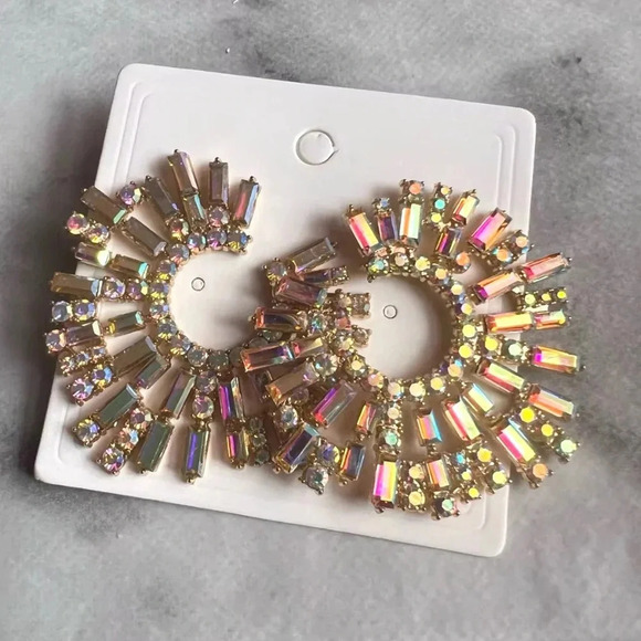 OPULENT CRYSTAL STARDUST EARRINGS - Picture 12 of 15